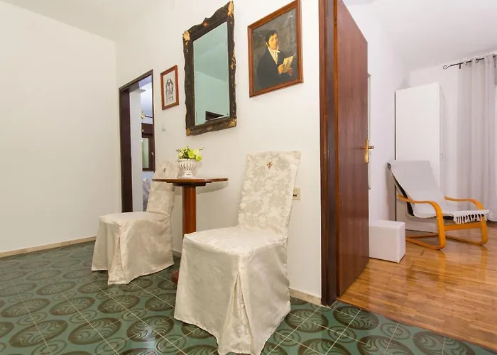 公寓 Lorenzo 特罗吉尔